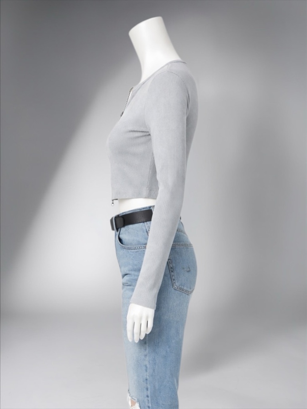 Cropped Ribbed Zip-front Top in Light Gray - Picture 4 of 14